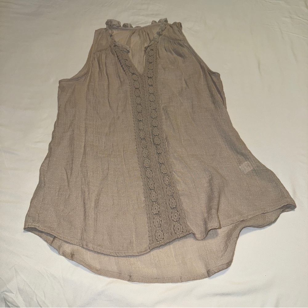 Women’s Sleeveless Top, Not Sure of Size but maybe around M